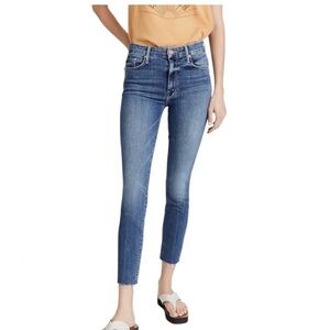 MOTHER High Waisted Looker Ankle Fray  in Walking on Coals